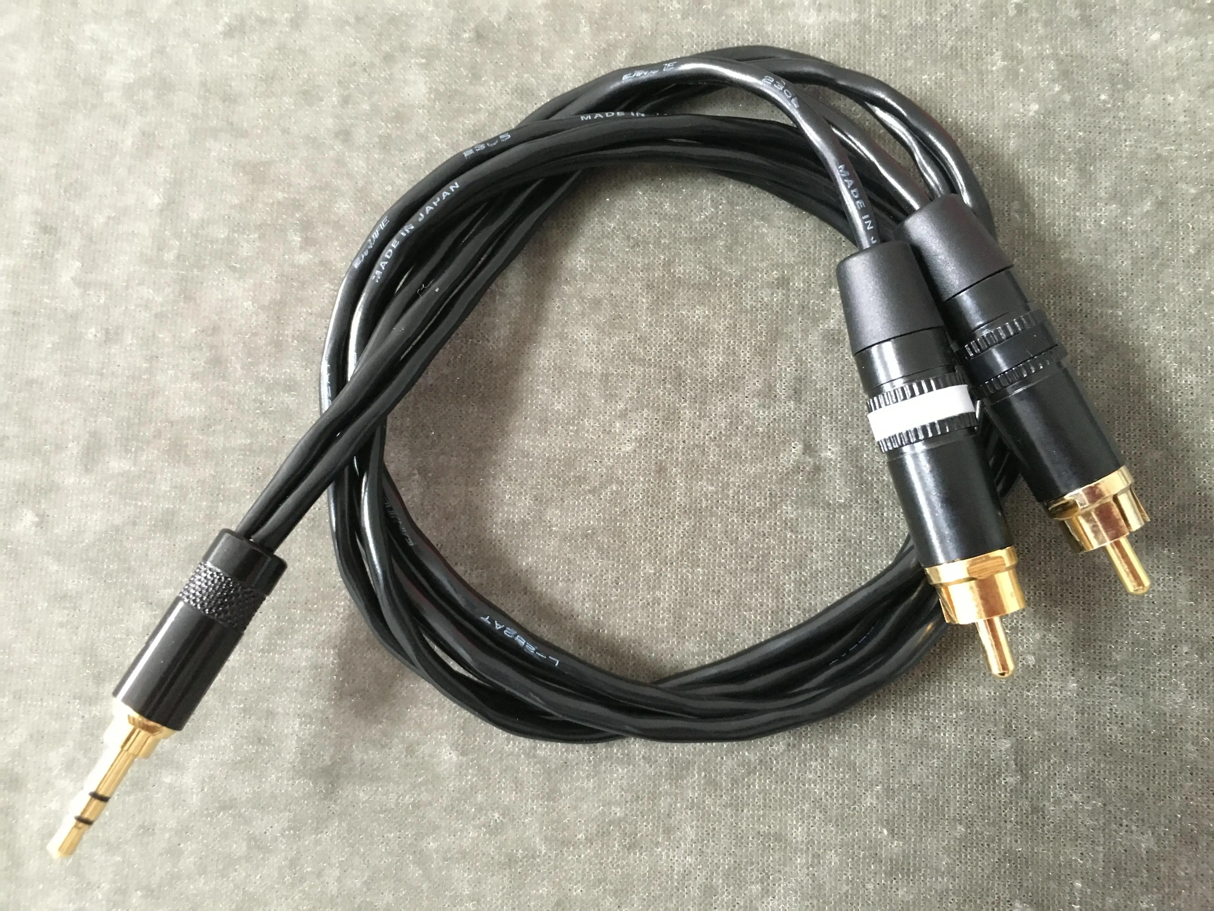 REAN 3.5mm 플러그가 있는 오디오 케이블 NYS231LBG 금도금 처리된 PC 또는 휴대폰용 RCA 2개와 연결된 제품 0.5M 1M 2M
