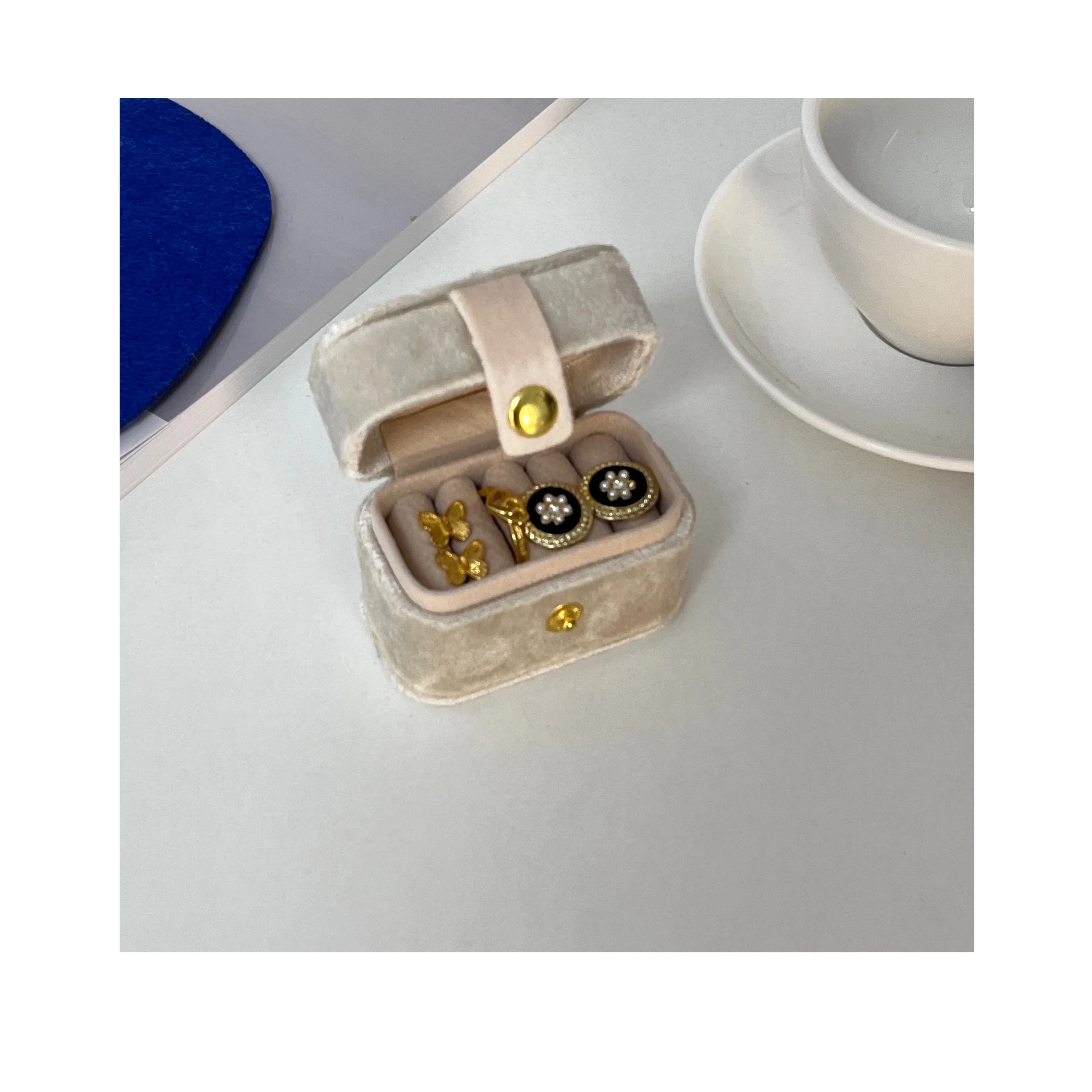 Hochwertige tragbare Schmuck-Ringe-Schmuckschatulle aus Samt, kompakte Reise-Ohrring-Aufbewahrungsbox, exquisite Mini-Verpackungsbox, 2025, neue Box – Detail 12