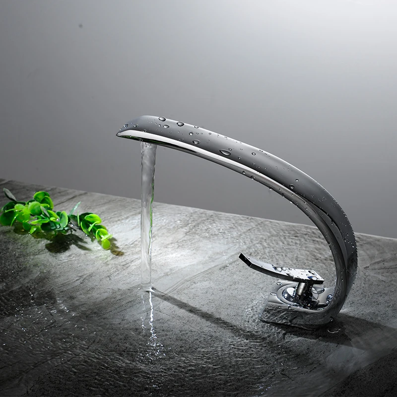 ก๊อกน้ำห้องน้ำสีดำ/โครเมียม ก๊อกน้ำผสมร้อนเย็น ก๊อกน้ำอ่างล้างหน้าห้องน้ำ/ห้องครัวแบบติดตั้งบนเคาน์เตอร์ 1