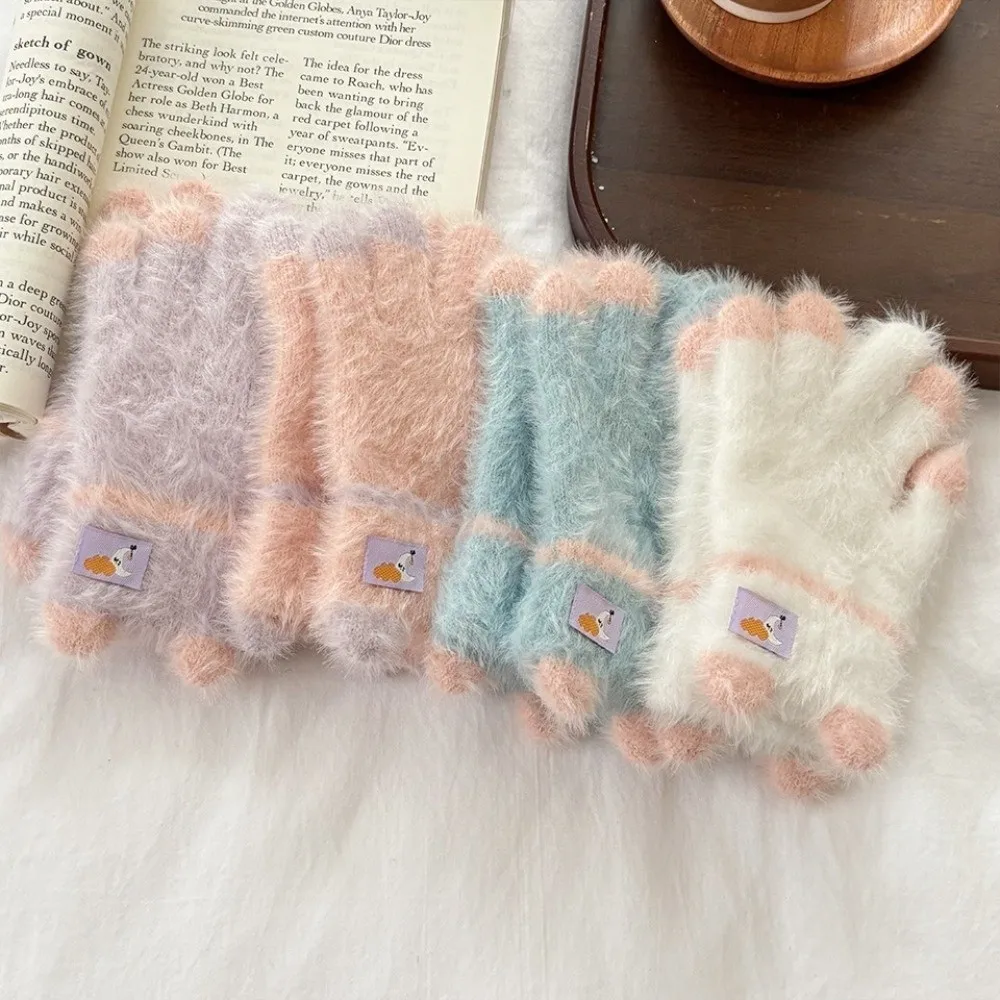 A Pair Mink-Like Toddler Gloves 3-8Years Long-Hair Material Winter Warm Gloves Thick Warm Children's Gloves Playing in Snow