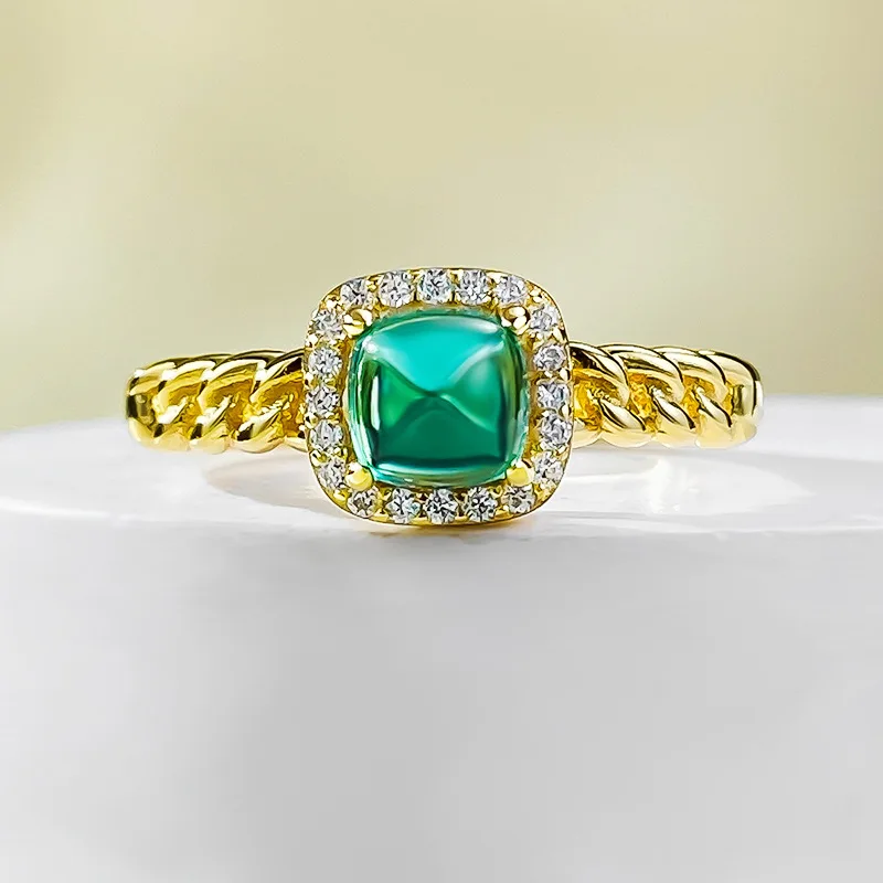 

Кольцо из серебра пробы с имитацией изумруда, 5 Х5