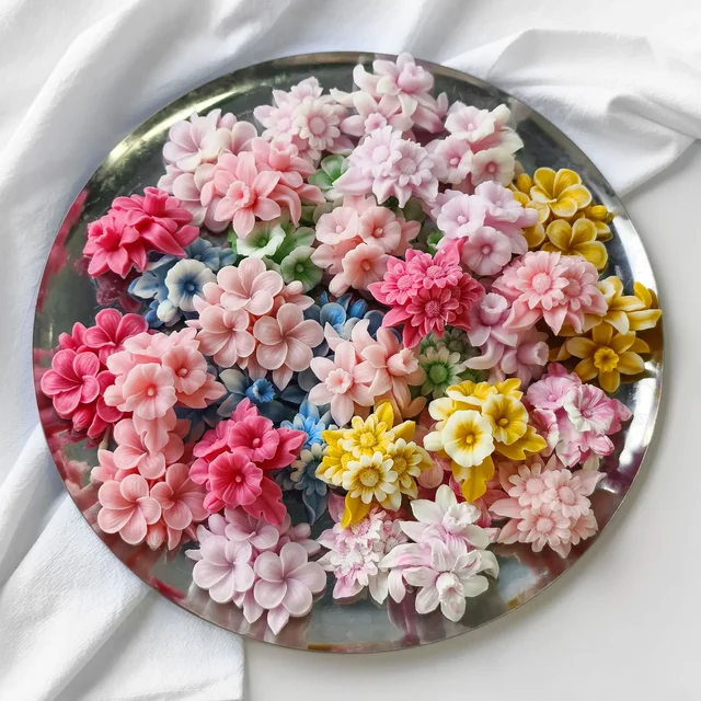 Flower Silicone Mold for DIY Aromatherapy Candles Diffuser Stones Plaster Handmade Soap Petal Resin Crafts and Home Decoration