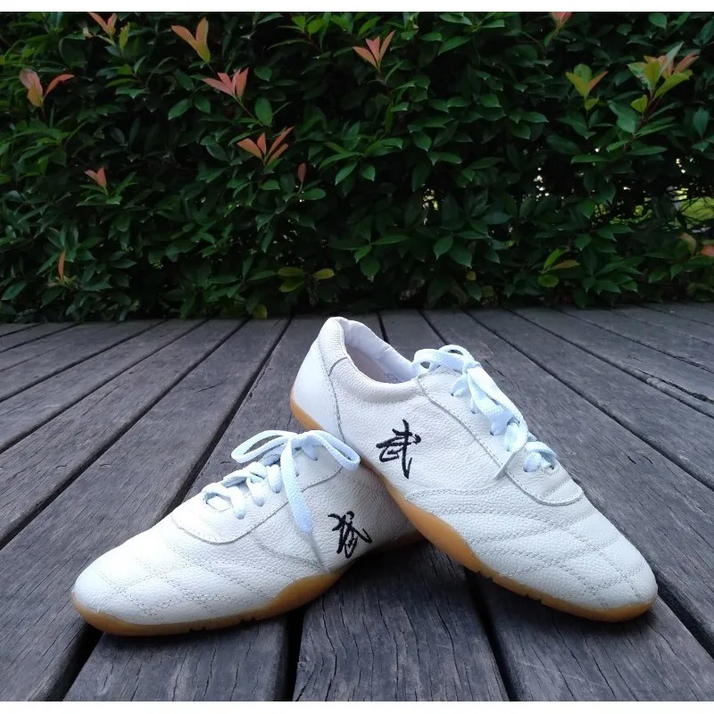 Fashion Simple Breathable Kung Fu Boxing Shoes Taekwondo Wushu Taiji Karate Wushu Wrestling Write Ming Athletic Shoes Children's