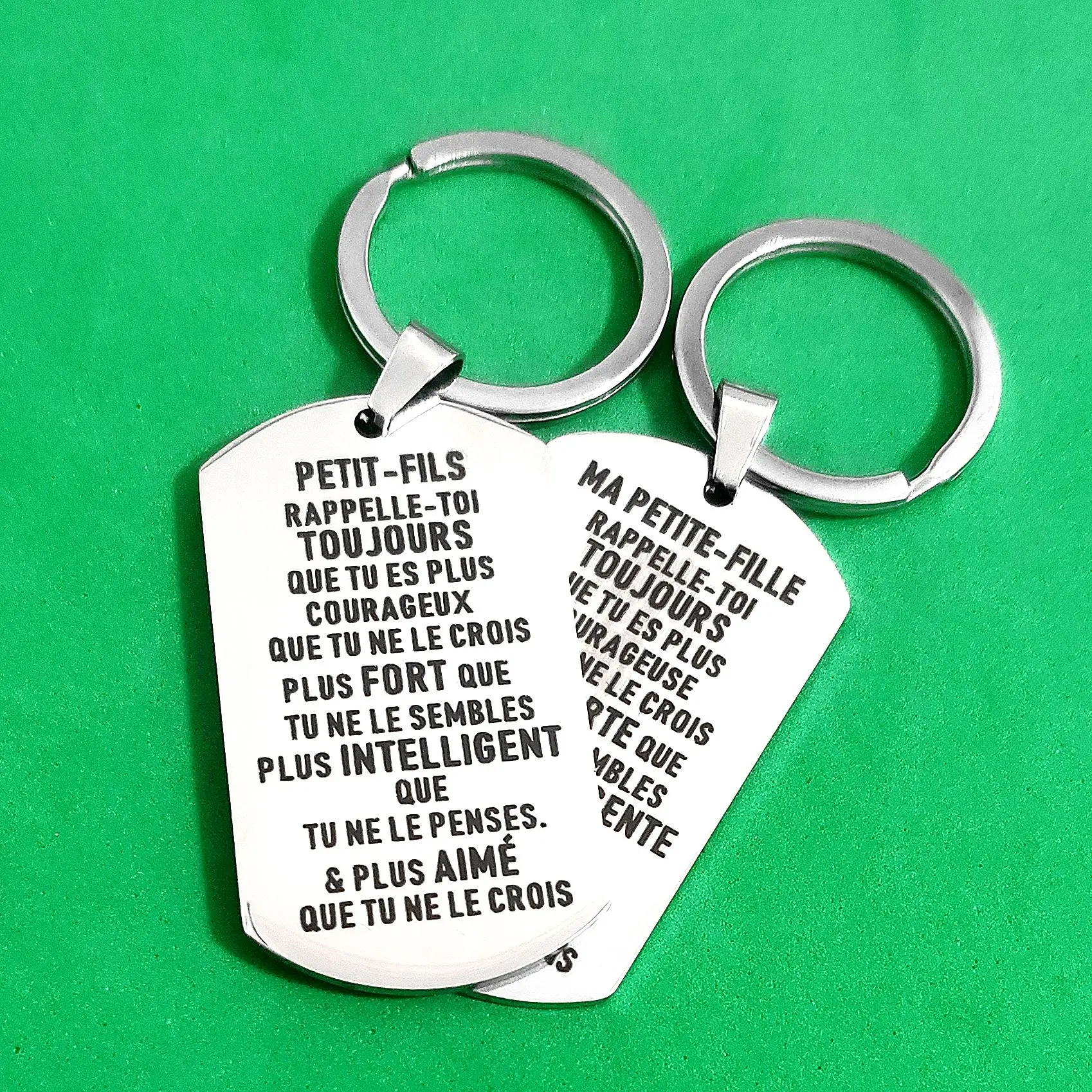 Portachiavi Per Matrimonio Ornamenti Moschettone Per Chiavi Etichette Militari In Acciaio Inossidabile Creativo Petit-Fils Ma Petite-Fille Regali Di C
