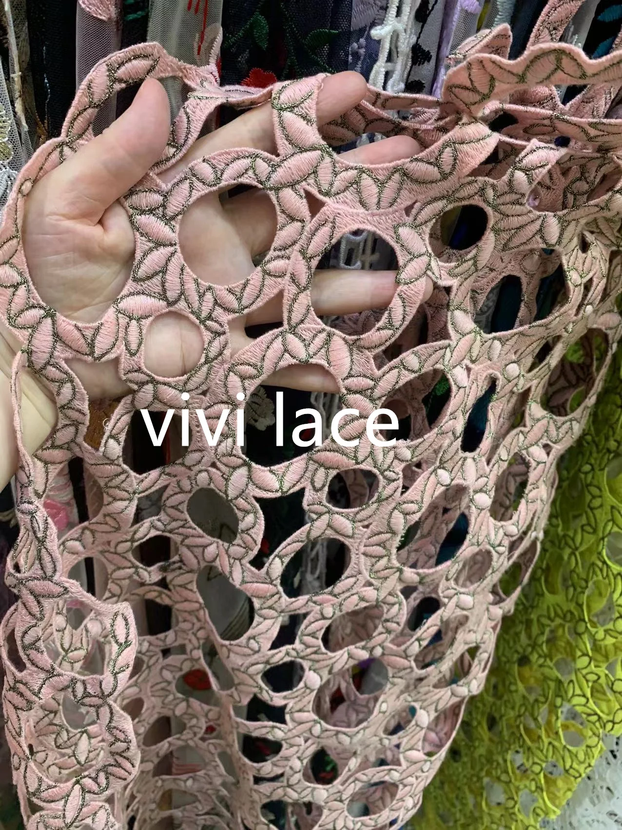 

Pink Wedding 5 Yards Luxury Best Bridal Couture Water Soluble Lace For Sawing Dress/Gown/Party Occasion