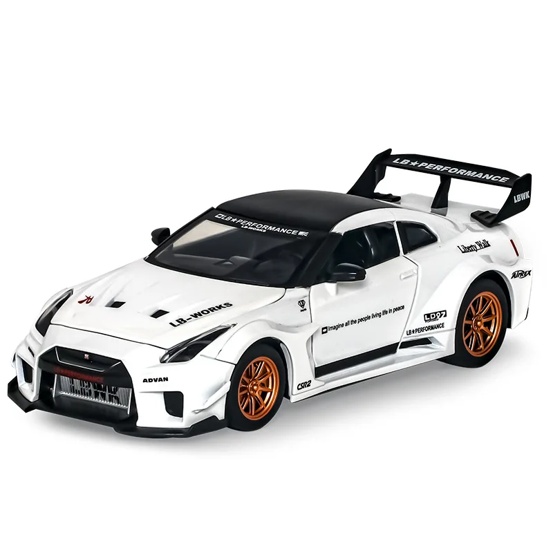 1:24 Scale Car Japan Nissans GTR CSR2 Racing Metal Model With Light And Sound Diecast Vehicle Pull Back Alloy Toy Collection
