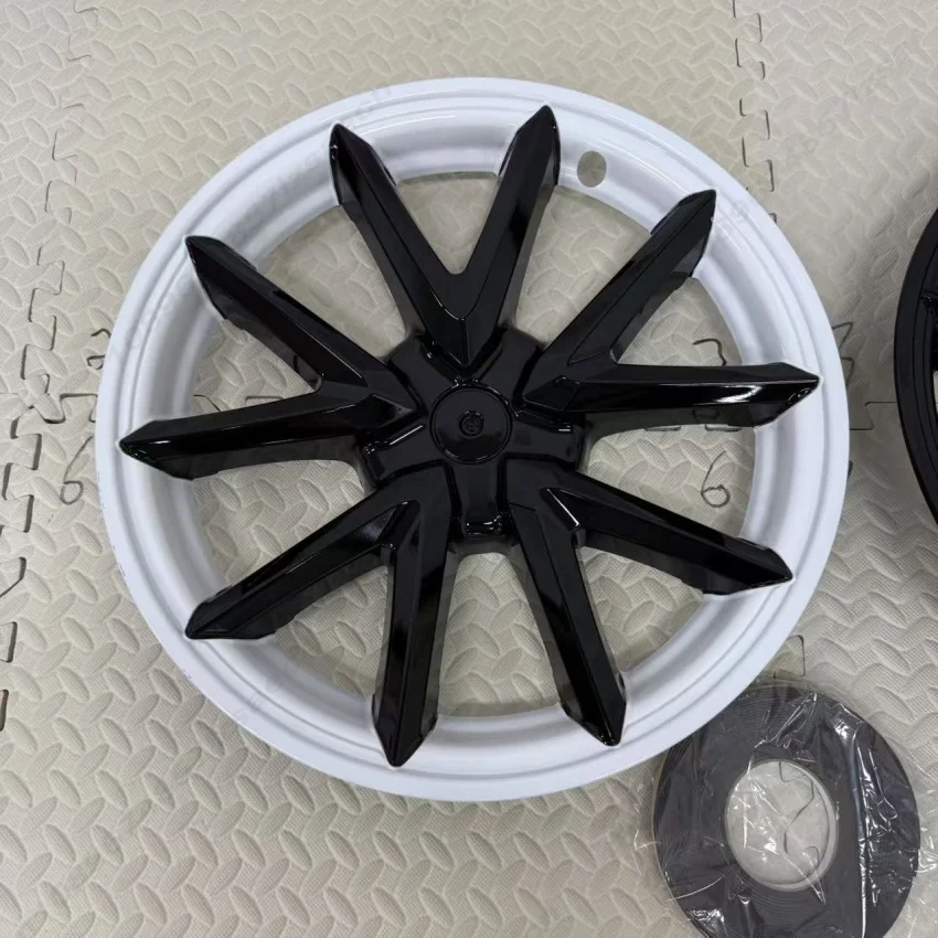 multi angle hubcap view