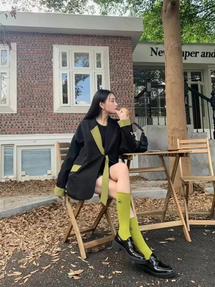 Женский блейзер с длинным рукавом