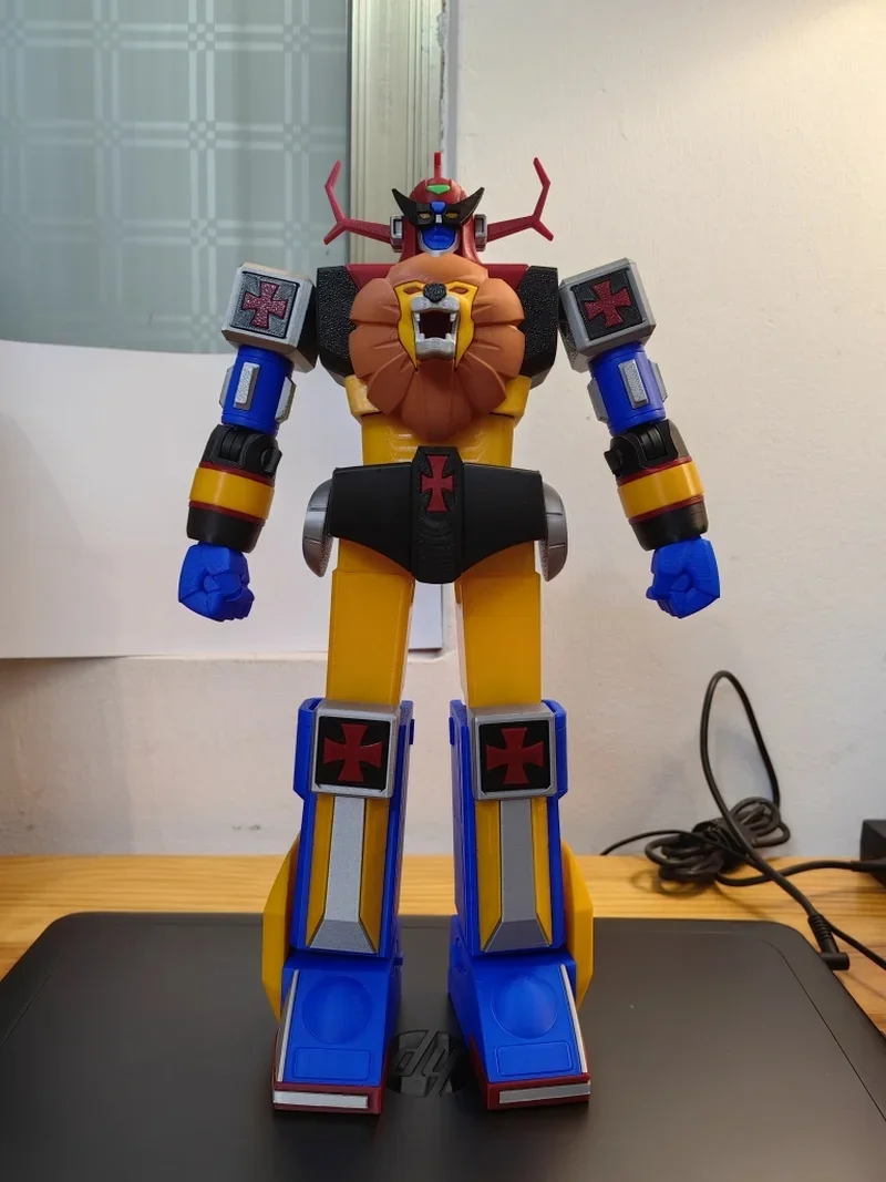 Future Fusion Golden Lion King Daltanious Classic Action Figure Model Toys Gifts