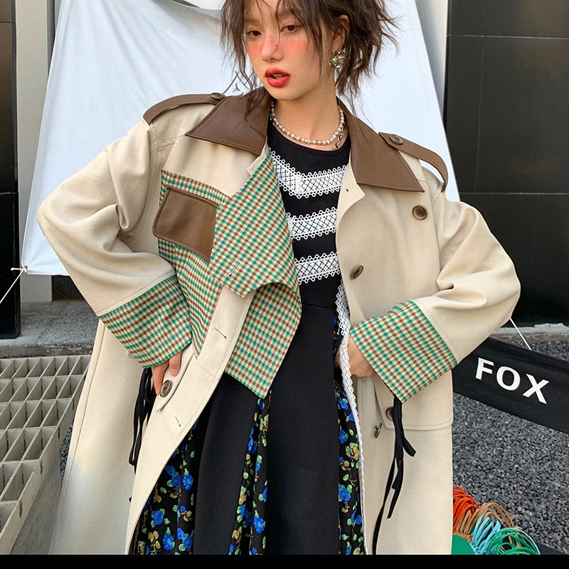 Рисунок 5 - Женская однобортная ветровка