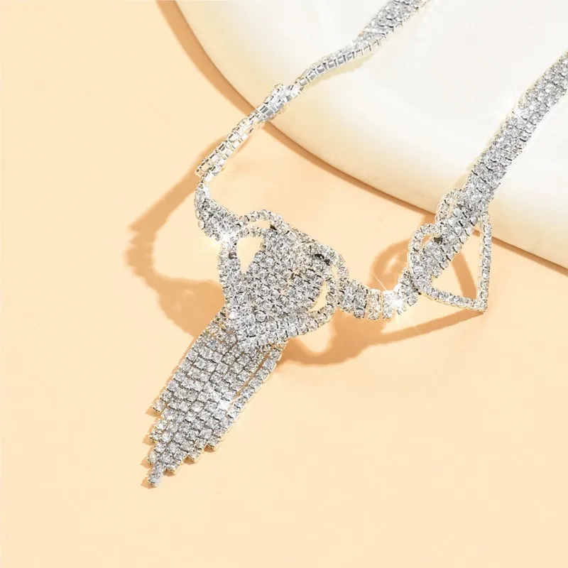 Inlaid Rhinestone Heart-shaped Tassel Charm Anklet for Women Elegant Fashion Summer Vocation Beach Wedding Anklet Jewelry Gifts