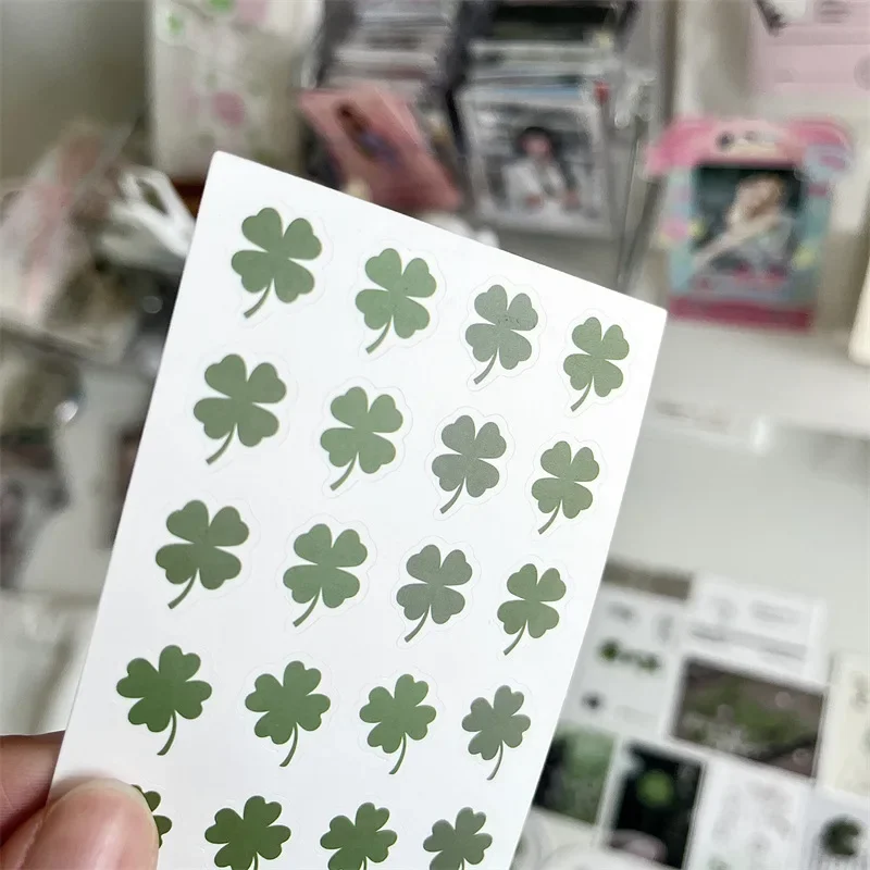 42 Sheets/Pack Clover Stickers Vintage Pressed Four-Leaf Clovers Decals for Journal Scrapbook DIY Supplies with Matte Finish