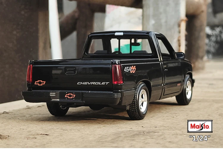 Chevrolet 454 SS 1993 Pickup 1:24 Ölçekli Model Araba