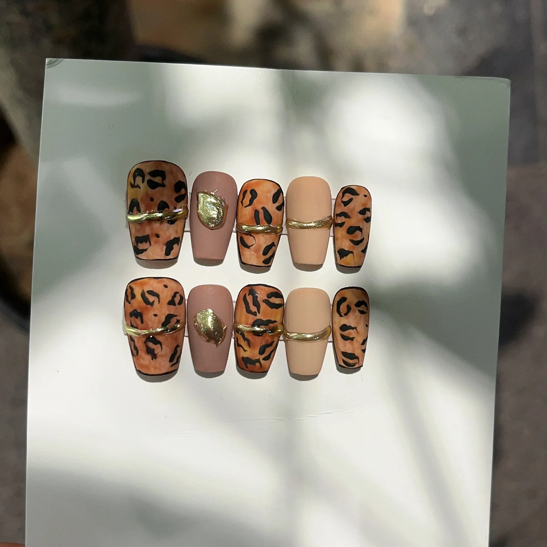 

Handmade Frosted Matte Metal Leopard Print Fake Nails Full Cover Press On Nails Detachable Nail Tips