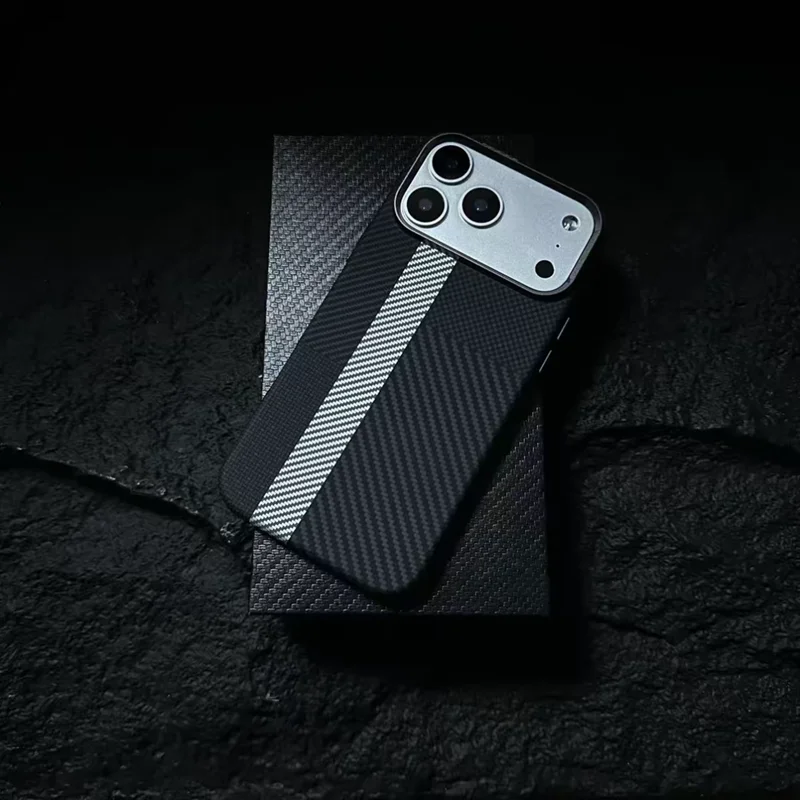 Carbon Fiber Texture Magnetic Armor Case - Ultrathin Alloy Lens, Wireless Charging Hard Cover