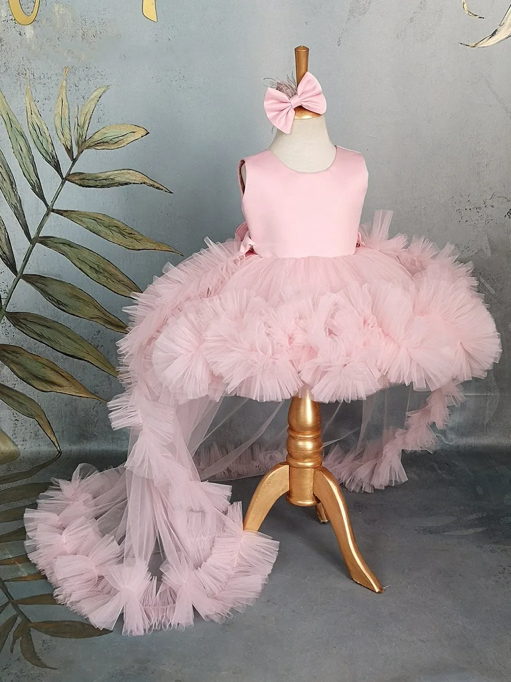 

Pink Flower Girl Dress Puffy Baby Gown for Girls 1 Year Fluffy Baby Birthday Dress Girl with Detachable Train