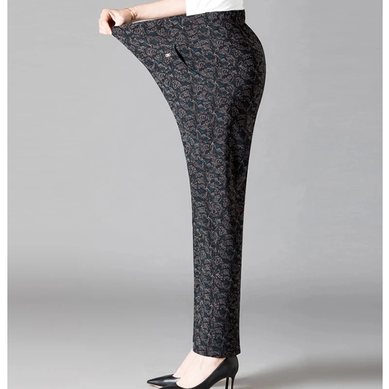 8XL pantaloni da donna di mezza età nuova stampa elastici pantaloni Casual a vita alta pantaloni dritti caldi in velluto invernale pantaloni Oversize della nonna 2