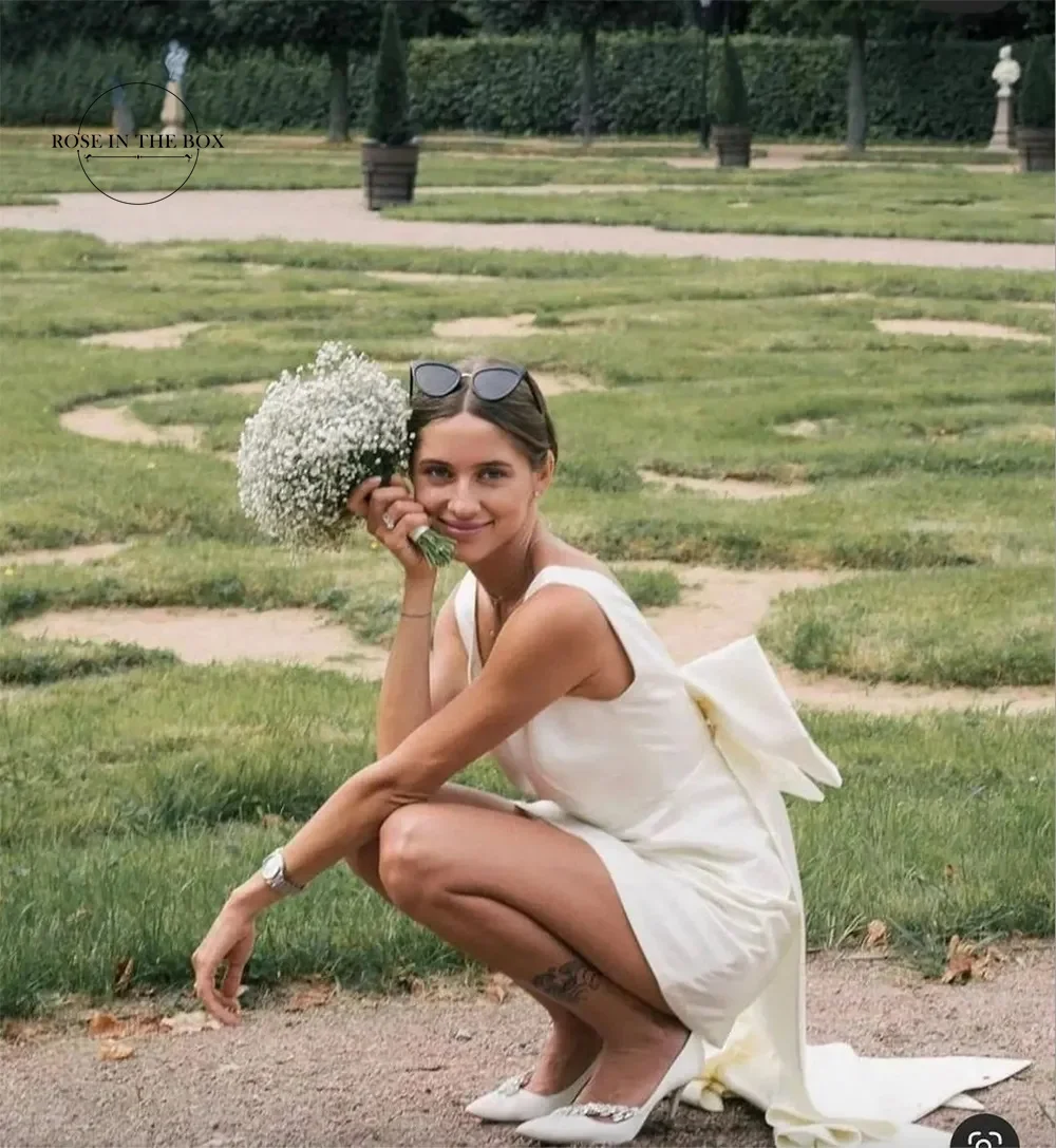 Wedding Dress Simple Short Satin With Big Bow Detachable Train V Neck Backless Mini Bridal Gowns Garden Beach