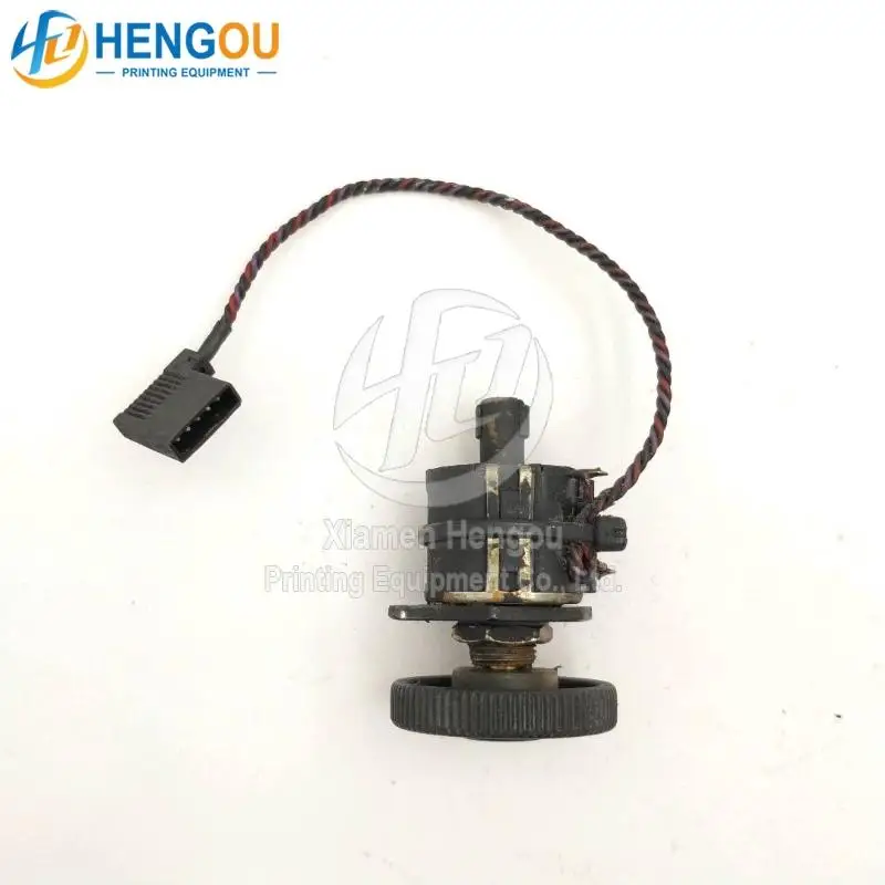 

Подержанный оригинальный потенциометр 71,0, 186,5321 2K для печатной машины SM102 CD102