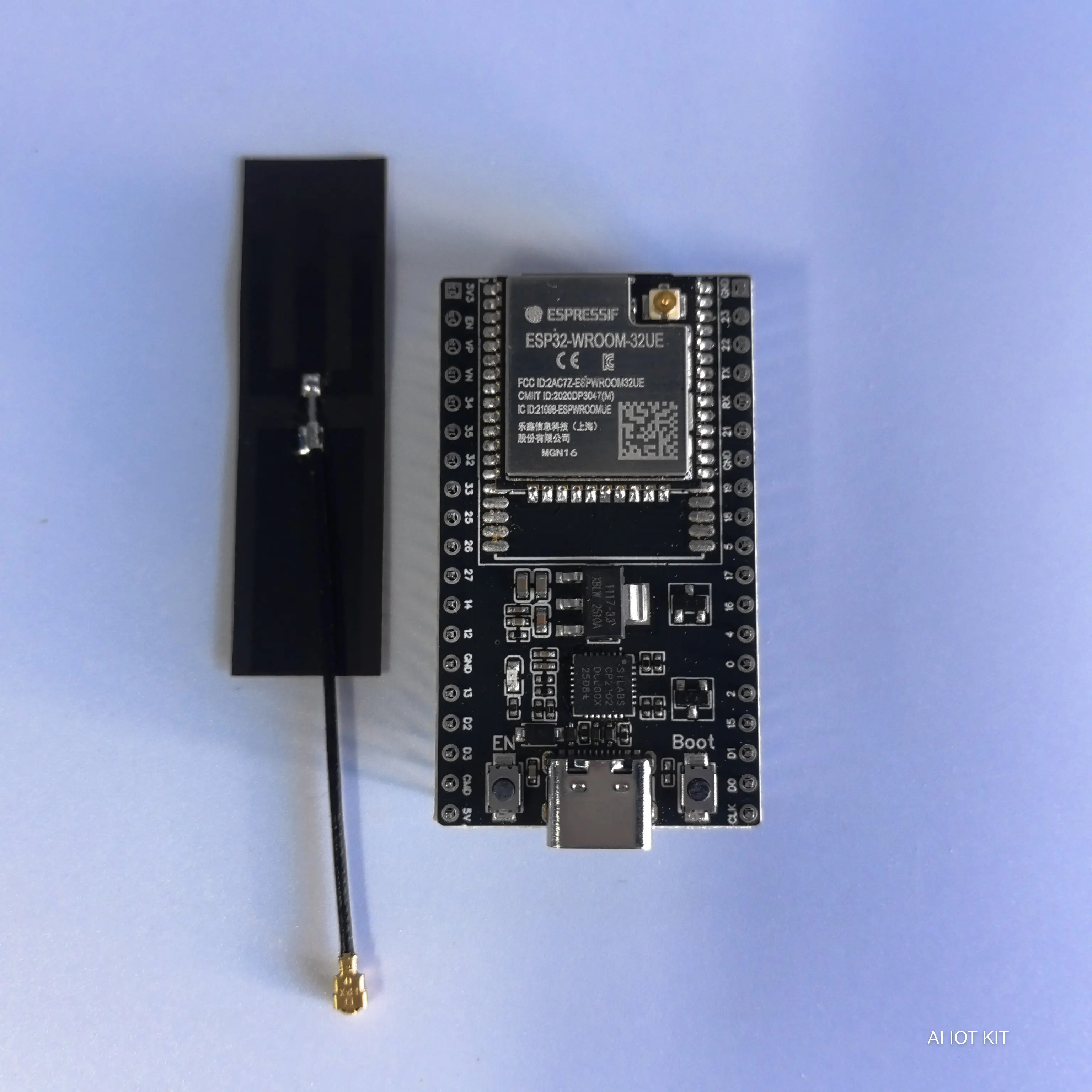 รูปสินค้า บอร์ดพัฒนา ESP32 สำหรับ IoT พร้อมโมดูล WROOM หน่วยความจำหลากหลาย