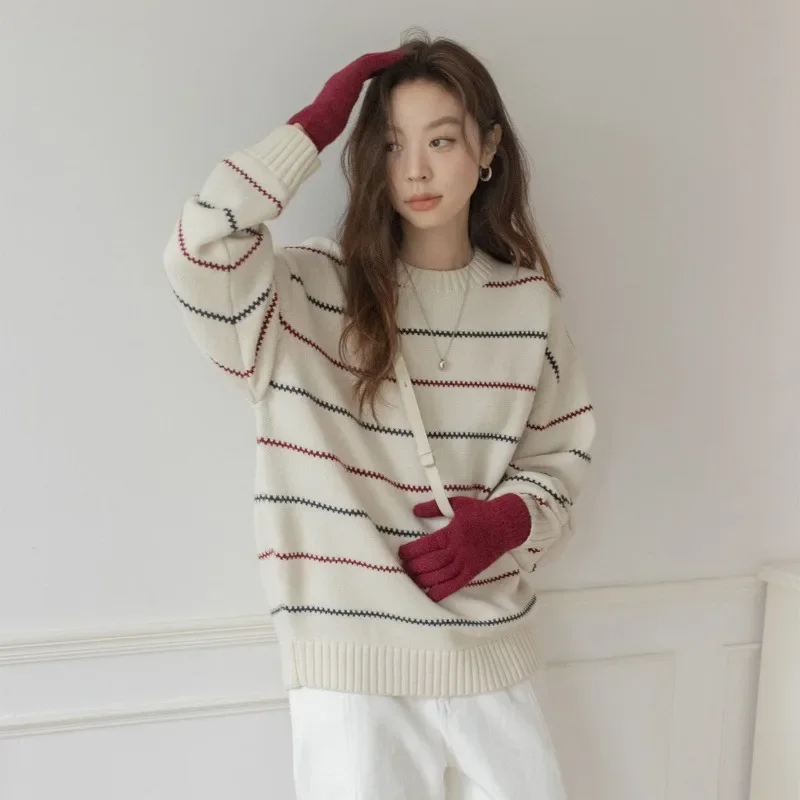 2025 Autumn Korean Striped O-neck Sweater for Women Casual Loose Knitted Top Elegant Long Sleeved Sweater Preppy Style Knitwear
