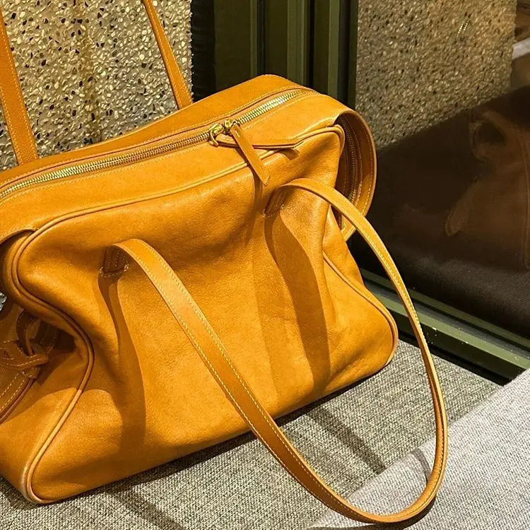 NEW Women's Fashionable Large Capacity Tote Bag New Autumn 2025 East Style Casual Travel High Aesthetic Value Handbag