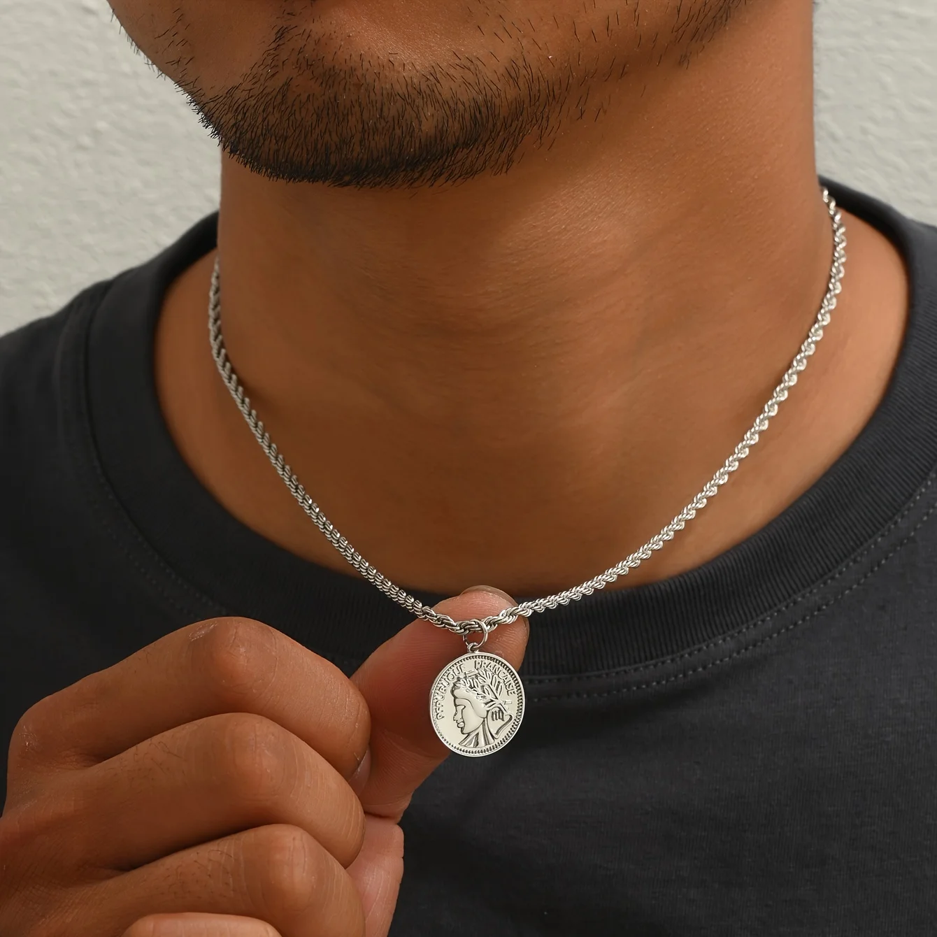 Personalized Stainless Steel Coin Human Head Pendant Womens Necklace