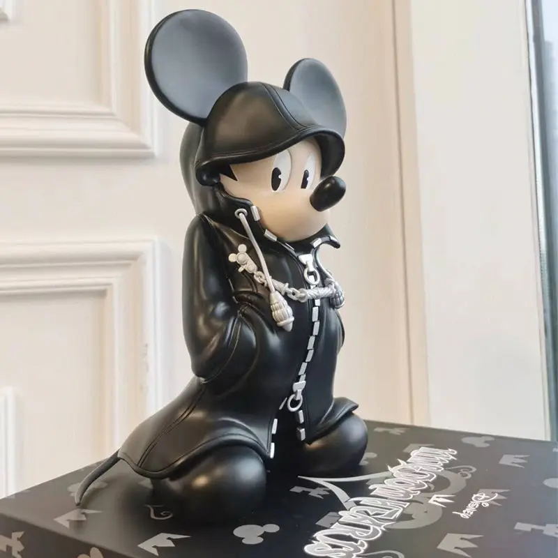 Kingdom Hearts King Mickey Statue