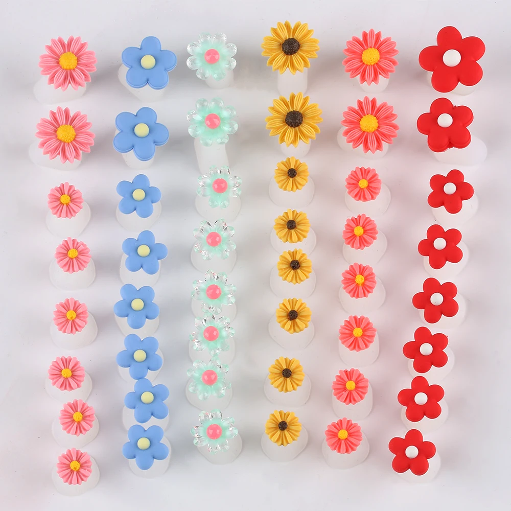 Nail Art Tools Toe Separators Toe Spreader Finger Toe Separator 8Pcs Silicone Toenail Separator Daisy Flower Design Salon Manicure Pedicure