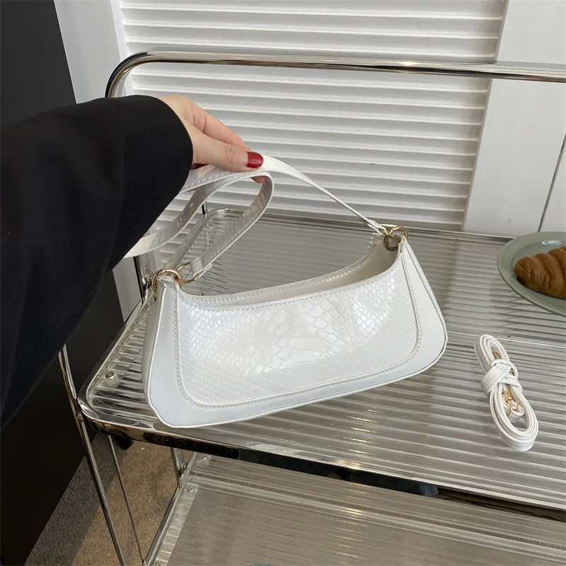 French Niche Design Stick Underarm Shoulder Bag for Women New Trendy Versatile Solid Color Small Shoulder Bag for Women