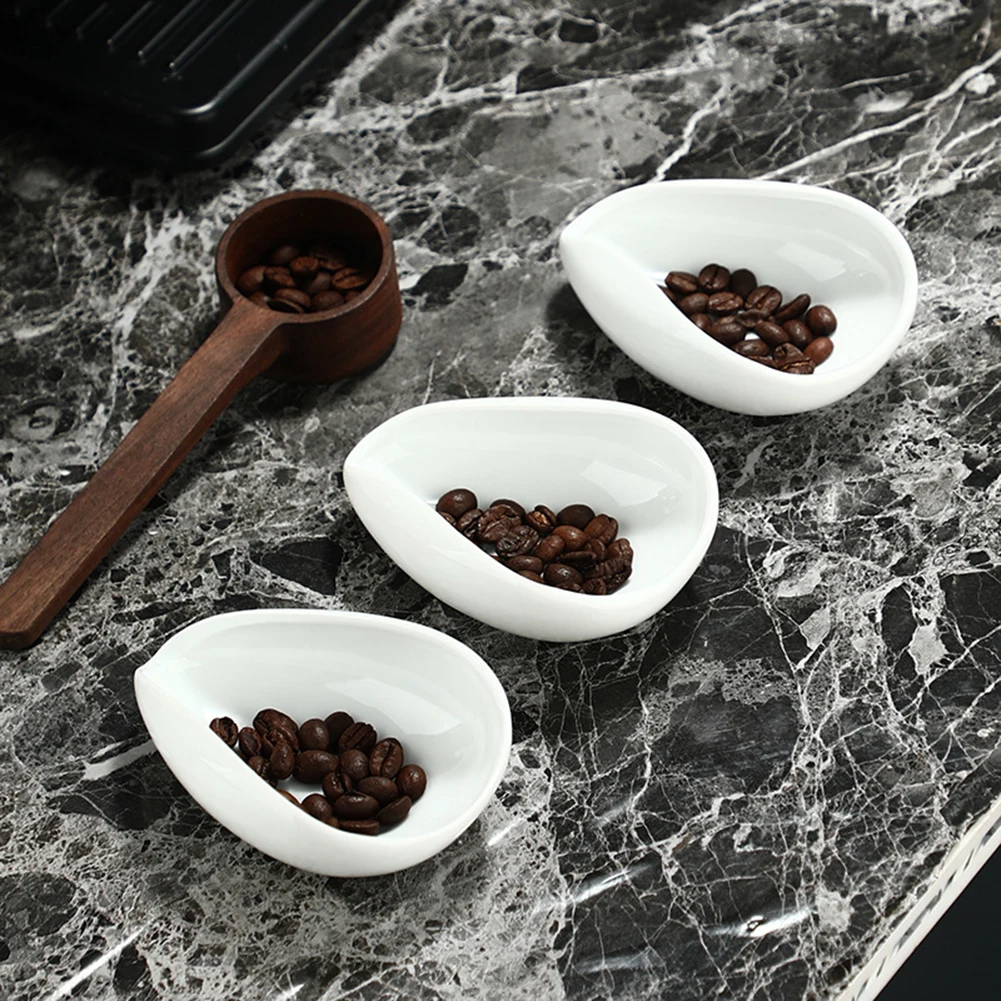 

Coffee Beans Dose Trays Coffee Beans Shovel Pure White Pottery Tea Scoops Rounded Tapered Spout Irregular Shape