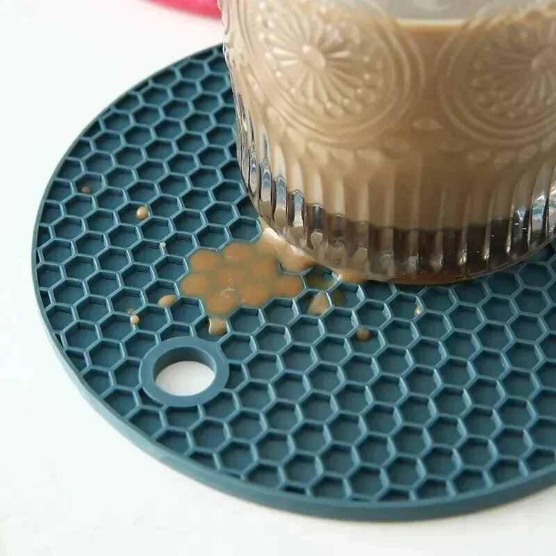 Silicone Placemat Heat Resistant Non Slip Drink Cup Coasters Insulation Kitchen Accessories Pot Holder