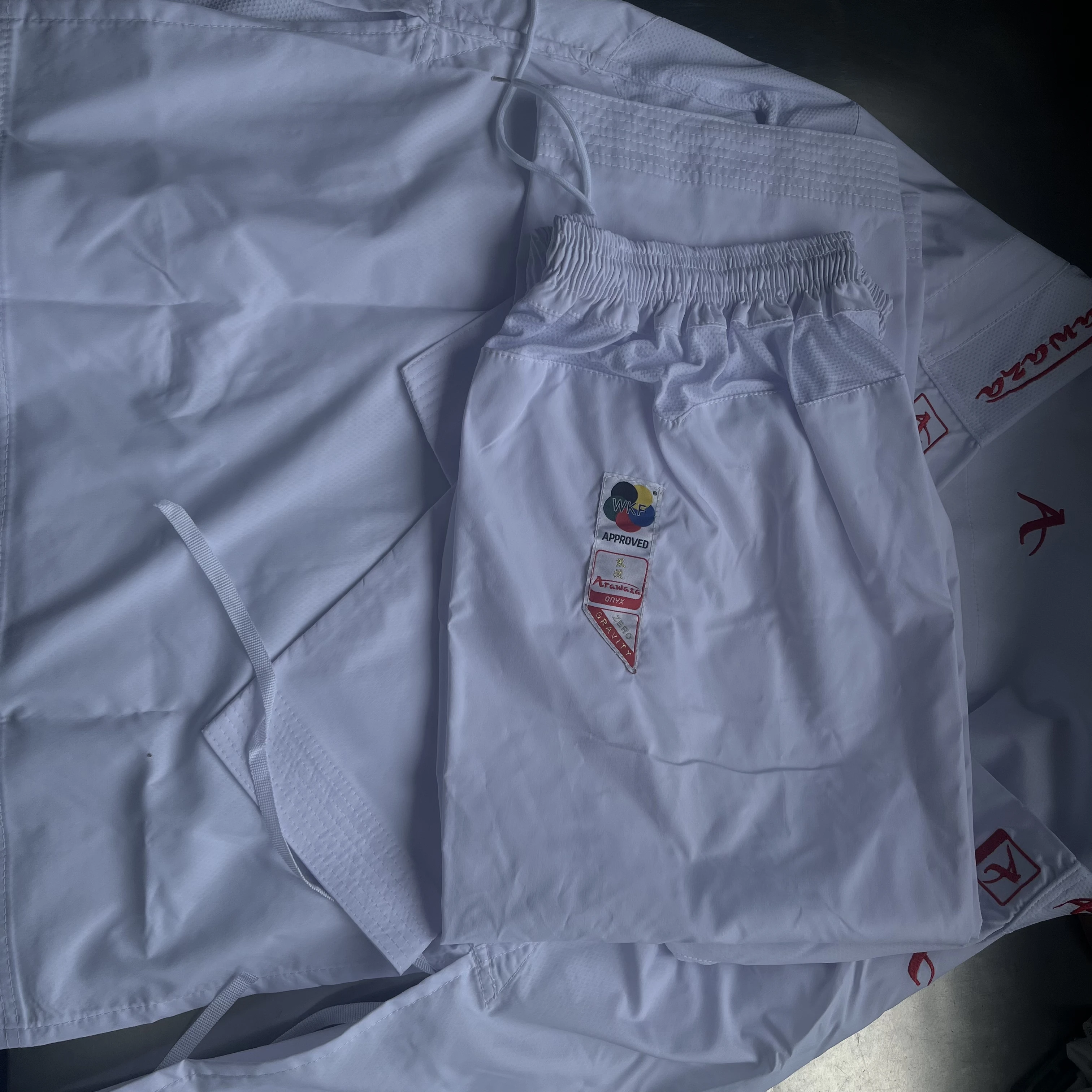 Karate uniform Breathable Lightweight Kids Adults Gi Pants Jackets Martial Arts Free Belt