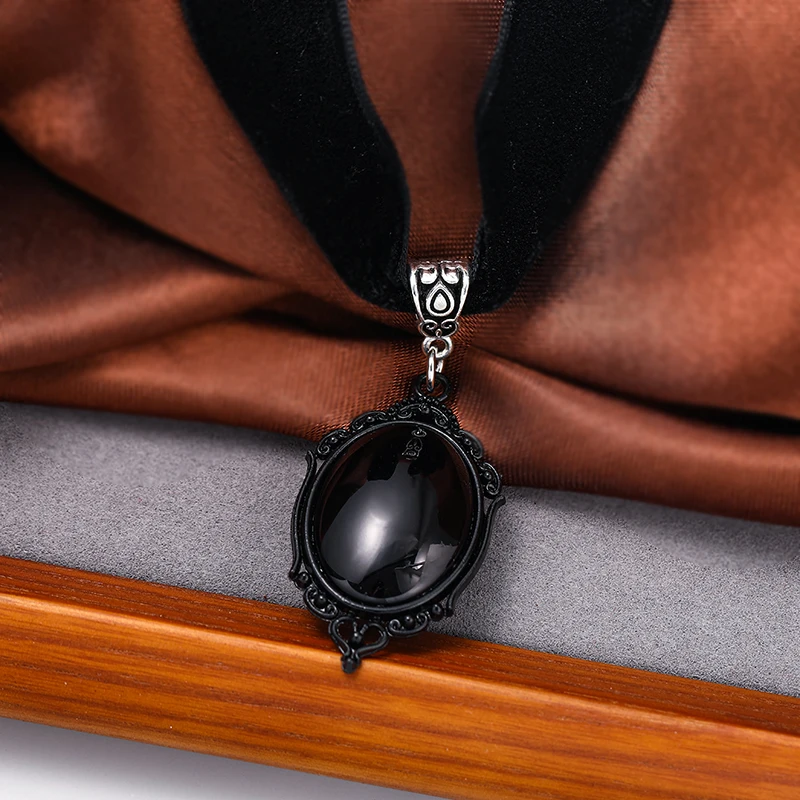 Gothic Witch Pagan Blood Red Pendant Choker Necklace - Image 11