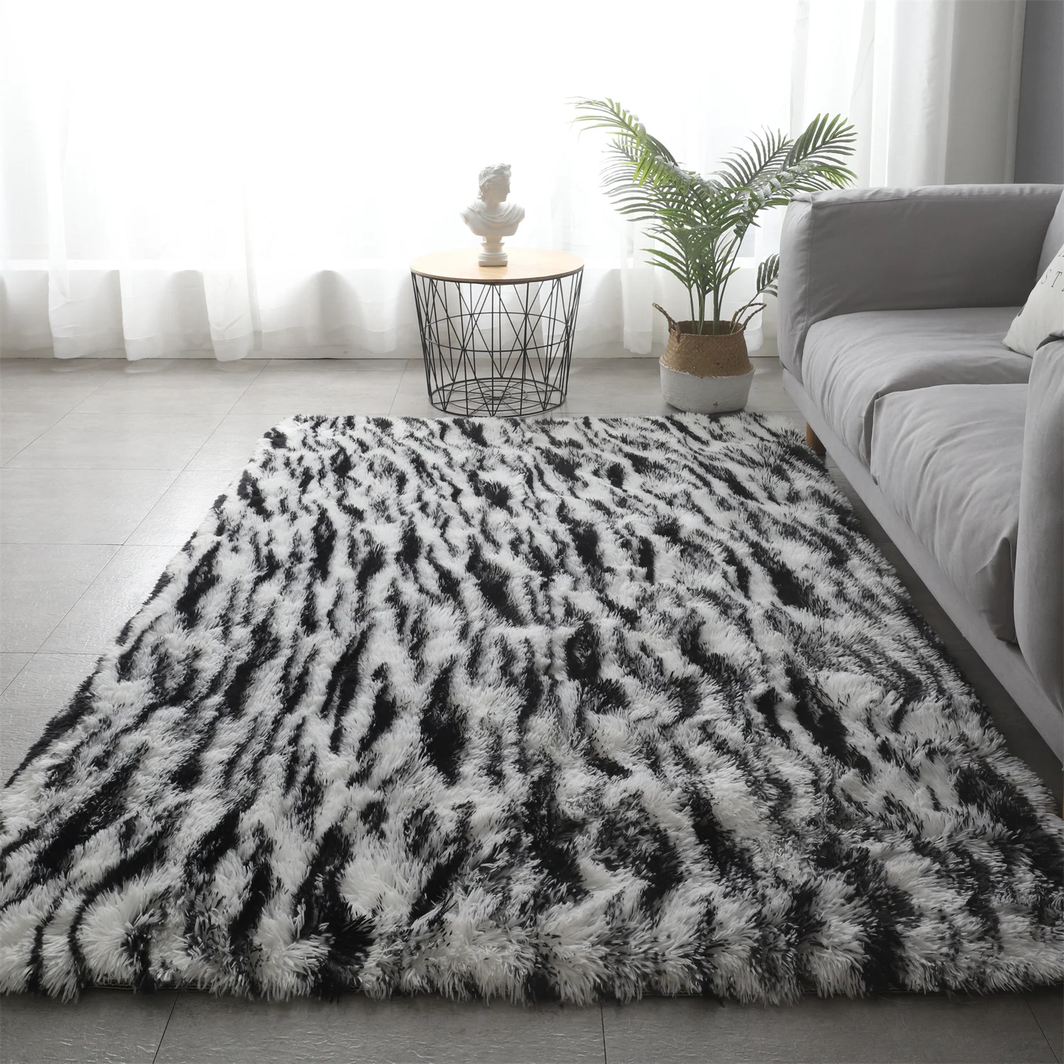 

Soft Shaggy Area Rug for Bedroom Fluffy Rug with Non-Slip Bottom Plush Fuzzy Cute Carpet Modern Furry Home Decor Carpet Kids Rug