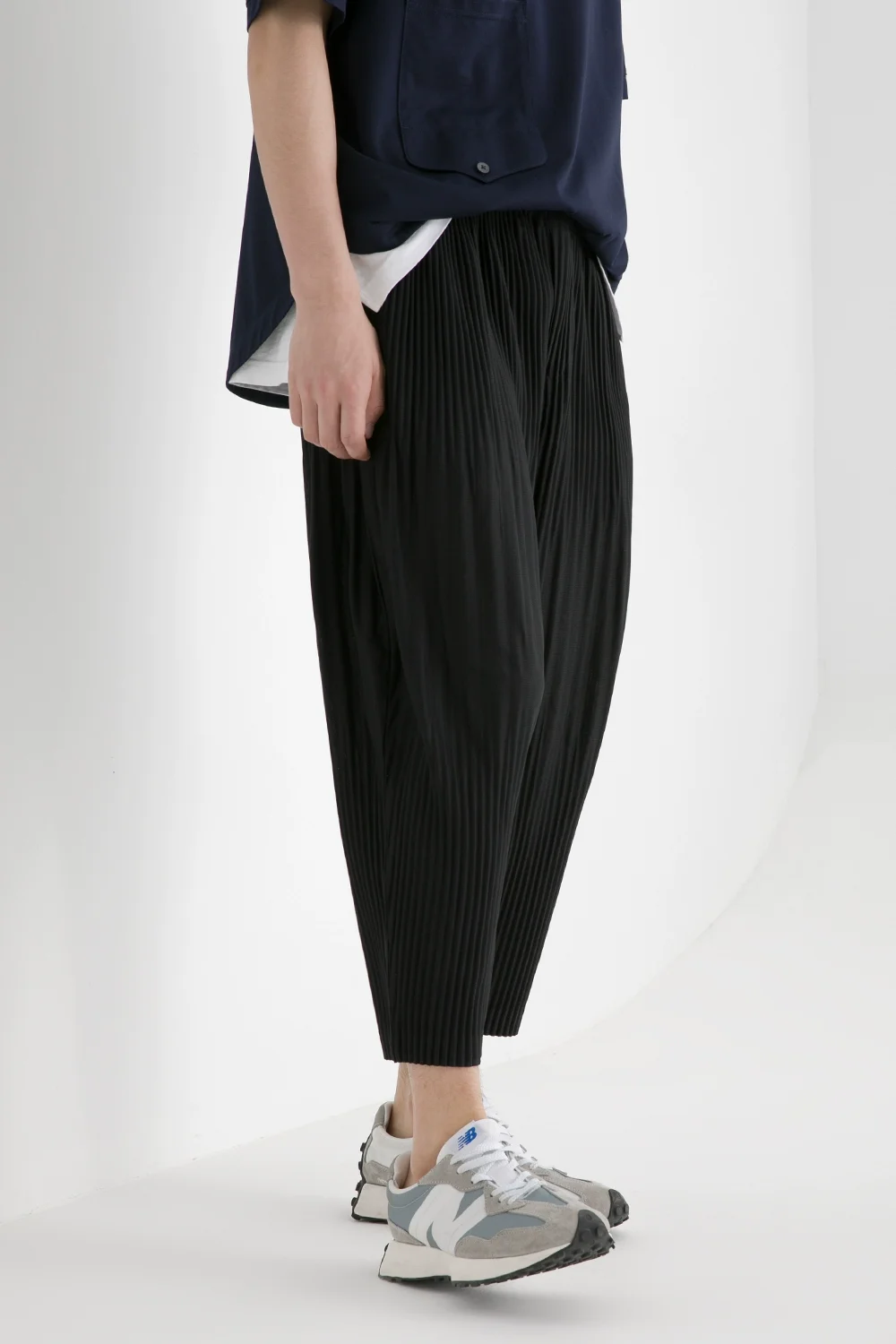 Miyake Pleated Japanese Harem Pants Men Loose Pants Breathable Low-crotch Vintage Clothing men harem pants