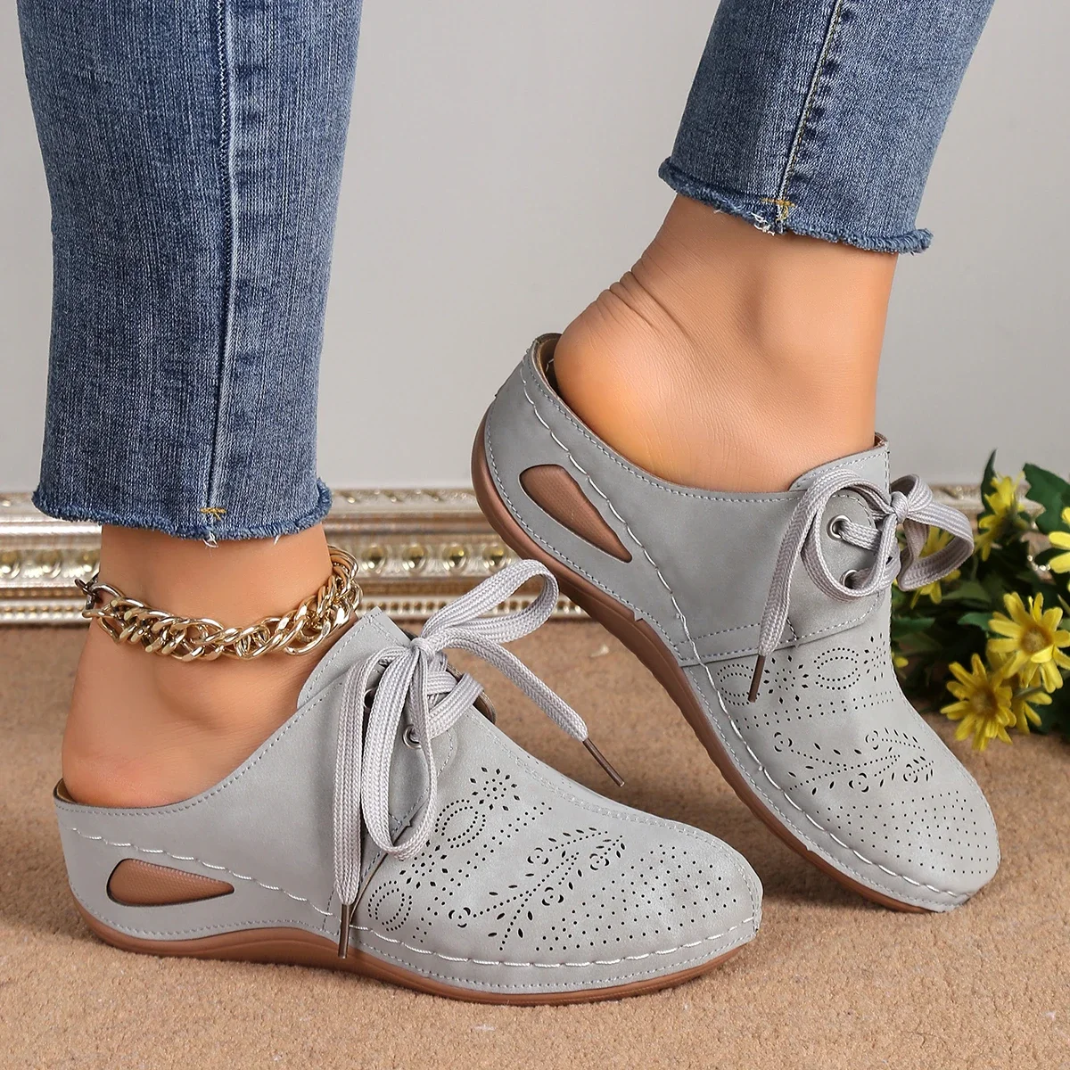 Lightweight Lace-up Fashion Half-support Wading Beach Shoes Middle-aged Mother Shoes Summer 2024 New Arrival Size 36-43 3