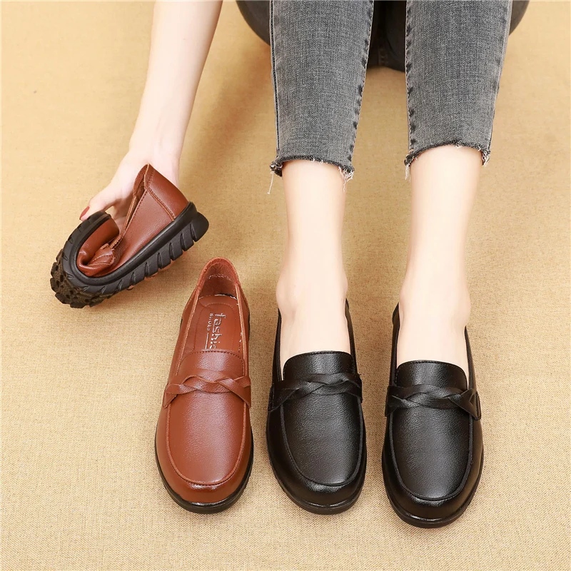 Autumn Genuine Leather Light Breathable Slip on Casual Shoes Femme Slip on Loafers Plus Size Flat Shoes Women's Walking Shoes