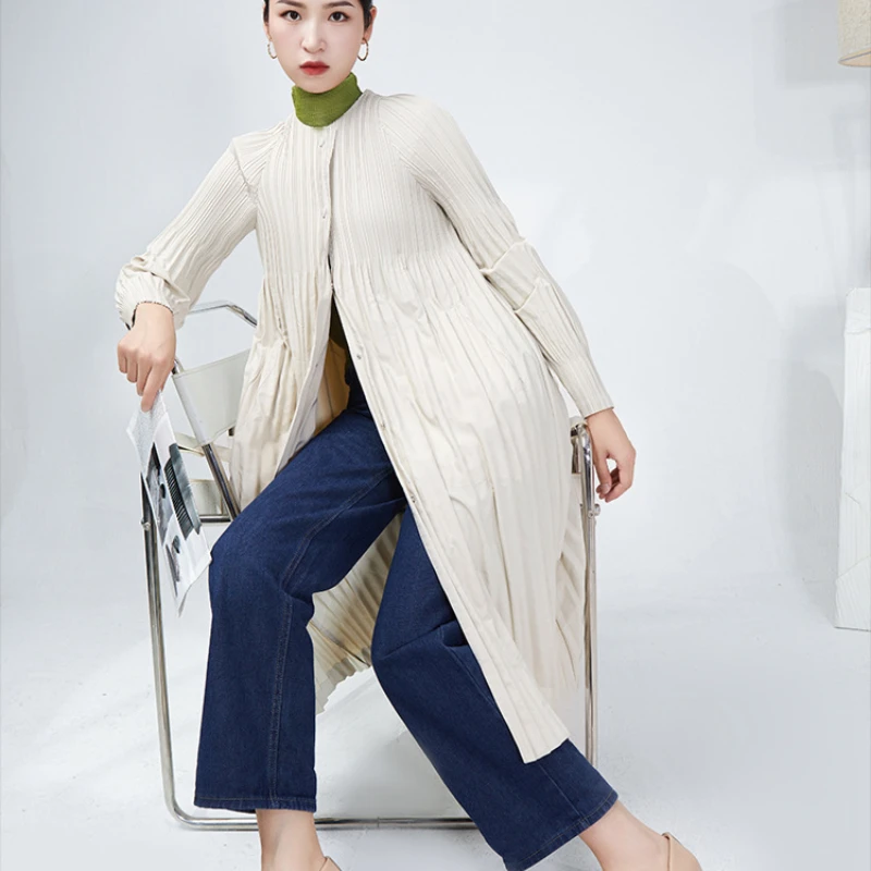 

Trench Coats For Women 45-75kg 2022 Autumn Round Neck Long Sleeved Single Breasted Solid Colour High Stretch Miyake Pleated Coat