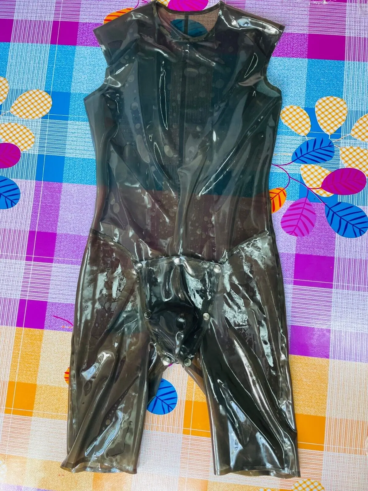 

Transparent black latex catsuit short sleeve with codpiece anus sheath no zip