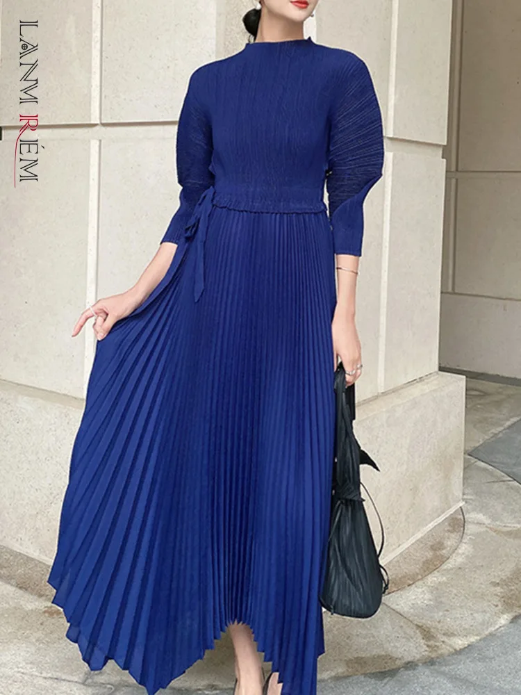 

LANMREM Irregular Pleated Maxi Dress Women Round Neck Stitching Navy Blue Color Female High End Dresses Party Clothing 2DA3011