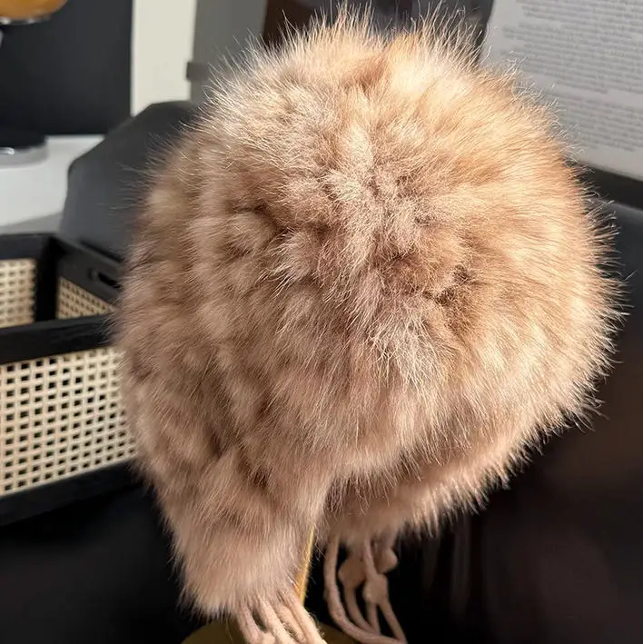 Niedliche neue echte Zobelfellmütze, modische Damenmütze, handgefertigt, gestrickt, warm, flauschig, mit Ohrenklappe und Quasten – Detail 17
