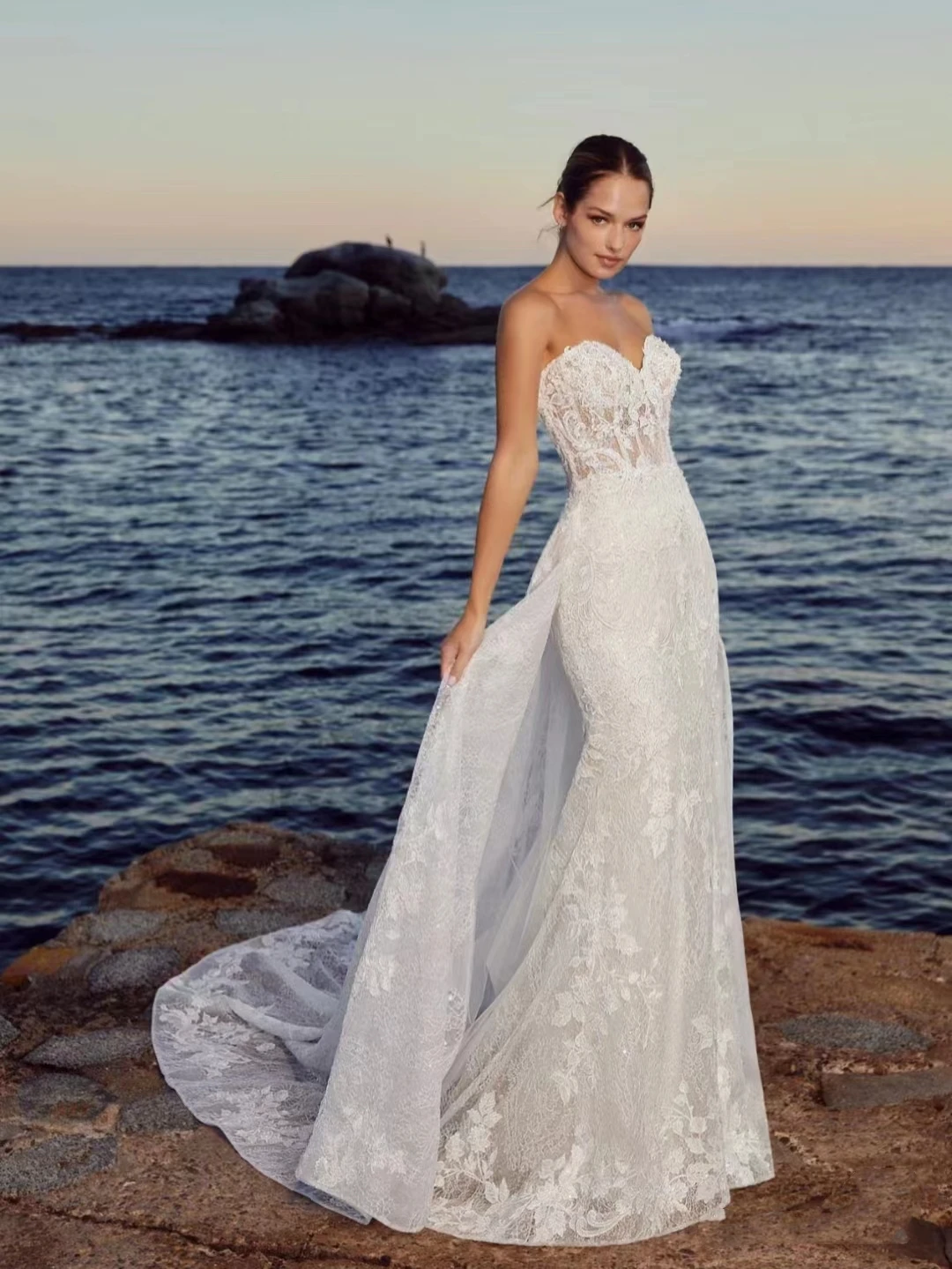

New lace fishtail skirt A-line skirt transparent elegant sexy activity tail noble layer sense party wedding dress