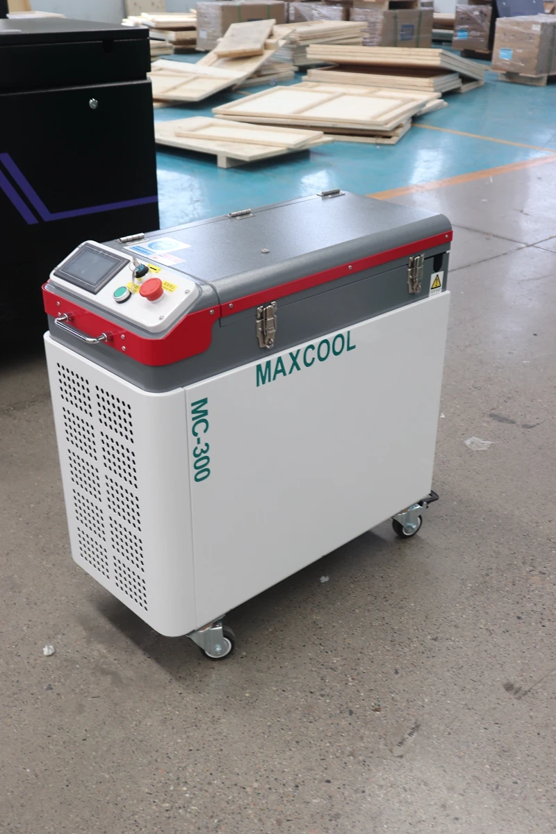 

Portable Laser Cleaner Rust Removing 300Watt Pulse Fiber Laser Cleaning Machine adopt MC-300 series laser