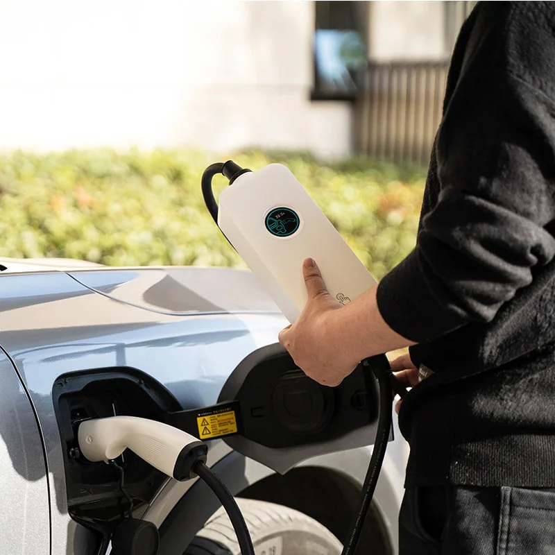 WISSENERGY 32A 8.8KW 휴대용 전기차 충전기 3상 OEM ODM 새 상품 경쟁력 있는 가격 자동차 충전용