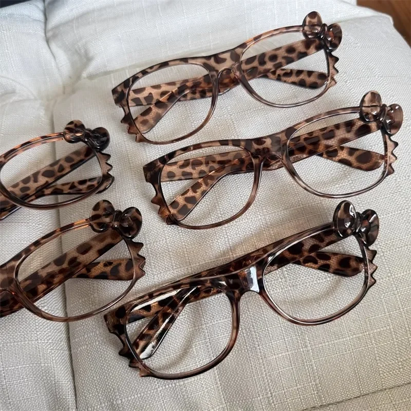 מסגרת משקפיים עם הדפס ליאופרד Y2K, מסגרת משקפיים עם הדפס ליאופרד אנימה, משקפיים רטרו קאוואי, משקפיים קרטון חמודים, משקפיים דקורטיביים