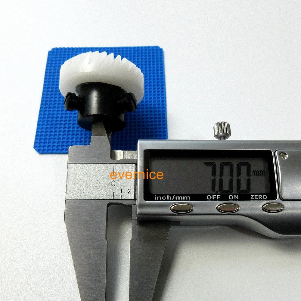 Bernina 316.002.032 용 수직 상단 샤프트 기어 707,708,709,717,718,719,727