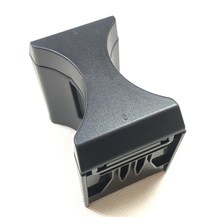 1Pc フロントカップホルダー挿入コンソールドリンク収納ボックス