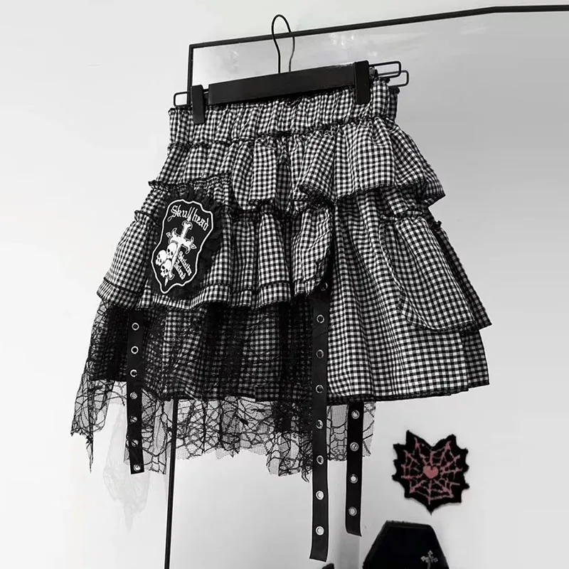 

Subcultural Dark Style Y2k Gothic Skirts Millennial Spicy Girl Black And White Checkered Punk Irregular Lace Skirt Short Skirt
