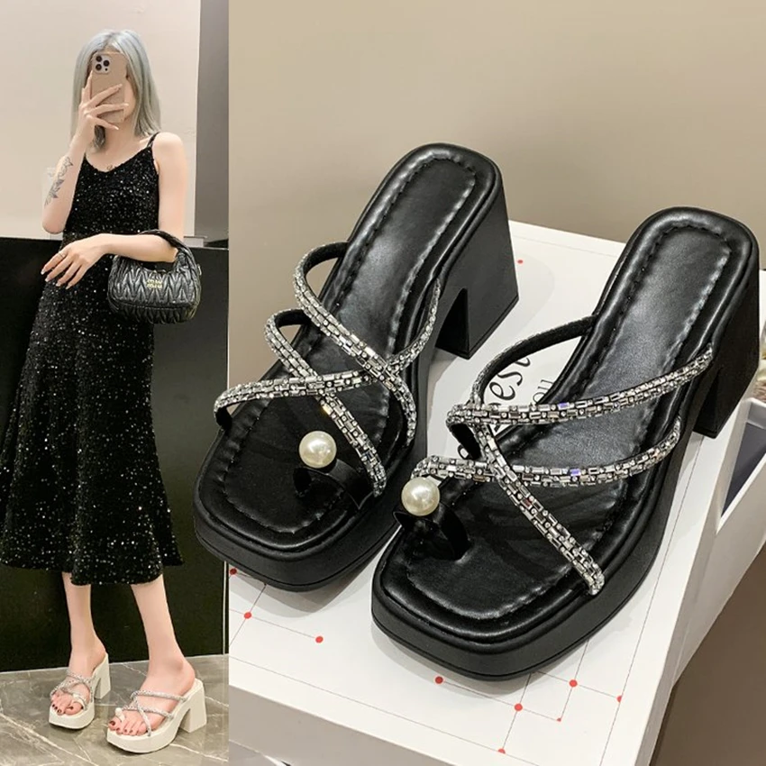 

Comfort Summer New Women's Fashion Patent Leather Flat Heel Sandals Bling Rhinestone Narrow Band Beach Casual Plus Size Slippers
